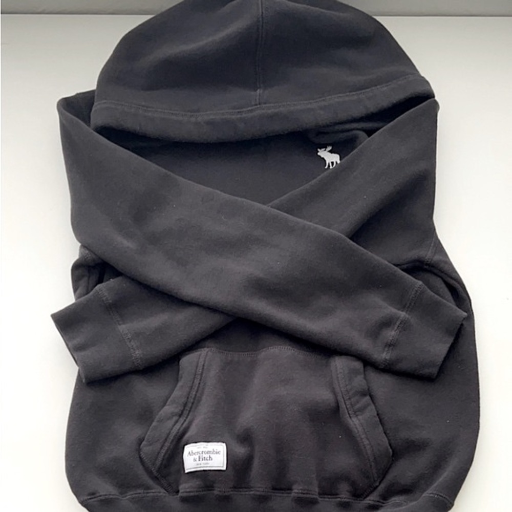 Navy blue Abercrombie sweatshirt size kids 13/14